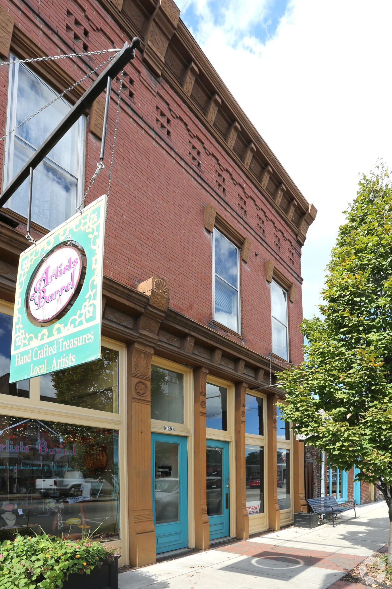 208 N 3rd St, Bardstown, KY for sale Primary Photo- Image 1 of 1