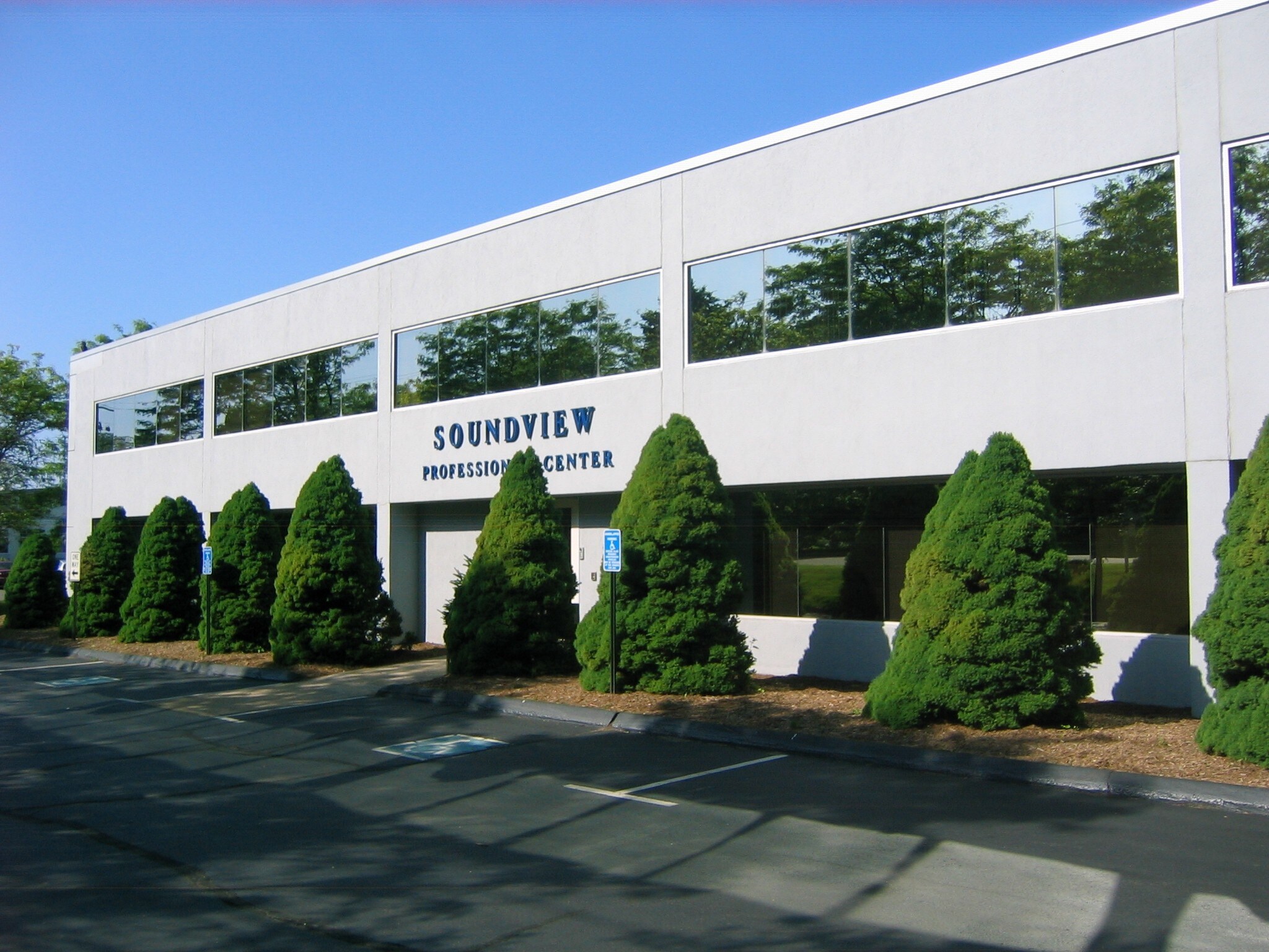 37 Soundview Rd, Guilford, CT for sale Building Photo- Image 1 of 1