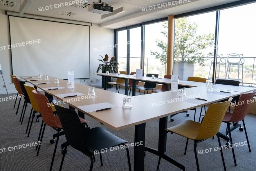 Office in Saint-Herblain for lease - Building Photo - Image 3 of 15