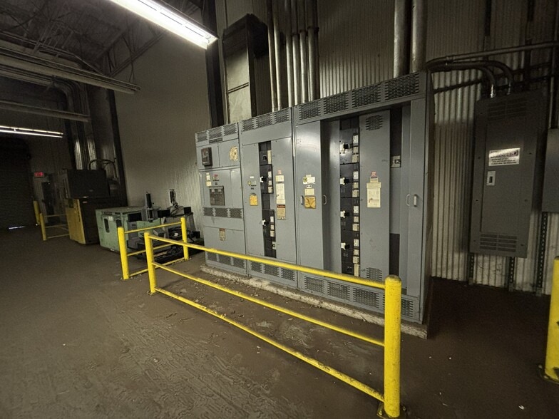 504 N Ashe Ave, Dunn, NC for lease - Building Photo - Image 3 of 8