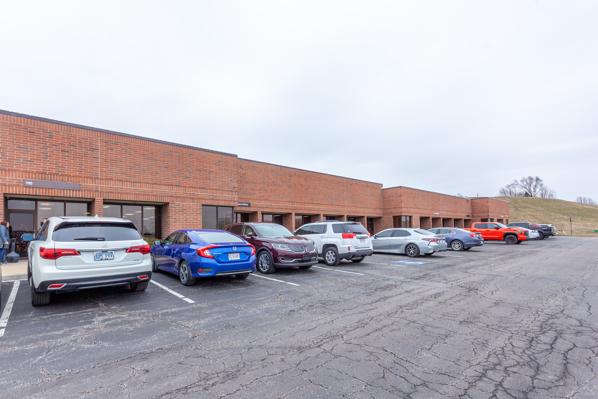 100-132 Abbie Ave, Kansas City, KS 66103 - Business Center 2 | LoopNet