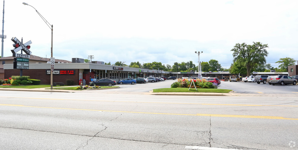 818 W Lincoln Hwy, Dekalb, IL for lease - Building Photo - Image 3 of 6