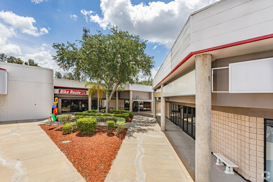 8595 College Pky, Fort Myers, FL for lease - Building Photo - Image 2 of 4