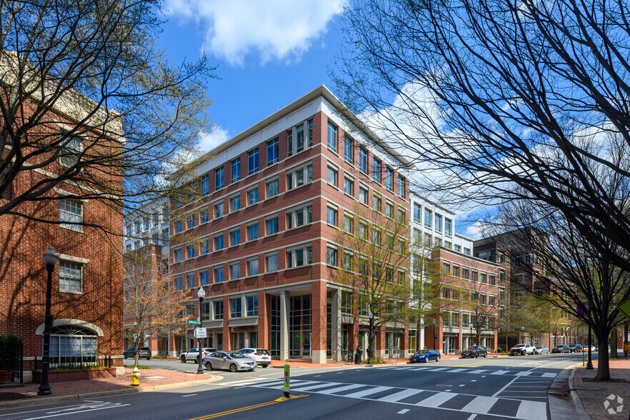 2051 Jamieson Ave, Alexandria, VA for lease - Building Photo - Image 1 of 6