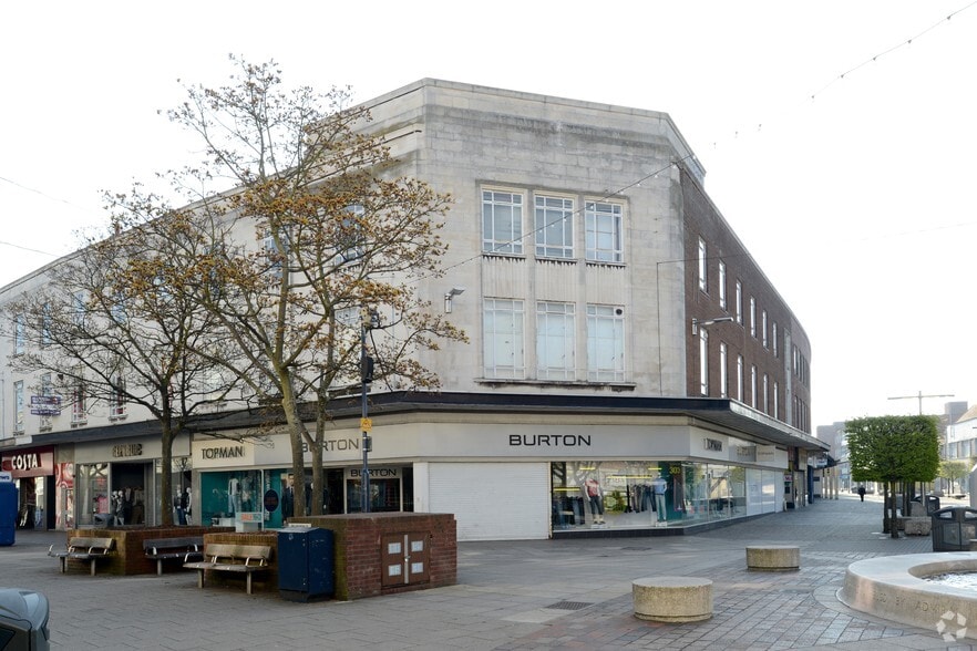 144 Commercial Rd, Portsmouth for sale - Building Photo - Image 1 of 1