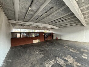 220 Sharrow Vale Rd, Sheffield for lease Interior Photo- Image 2 of 3