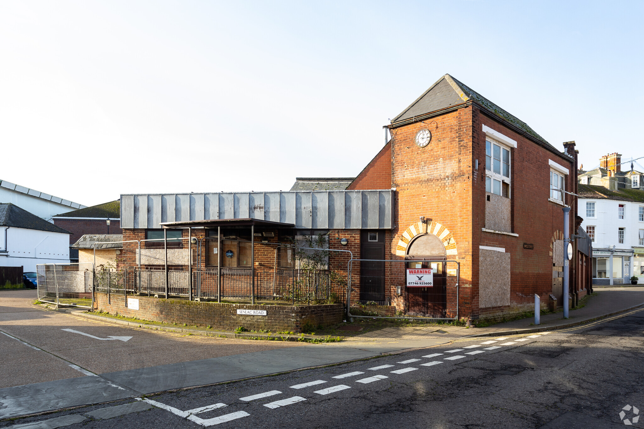 2-4 Chapel St, Newhaven for sale Primary Photo- Image 1 of 3