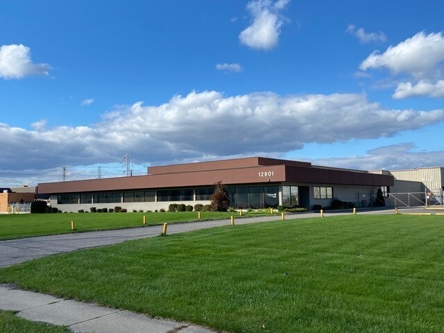 12901 Stephens Rd, Warren, MI for sale - Building Photo - Image 1 of 1