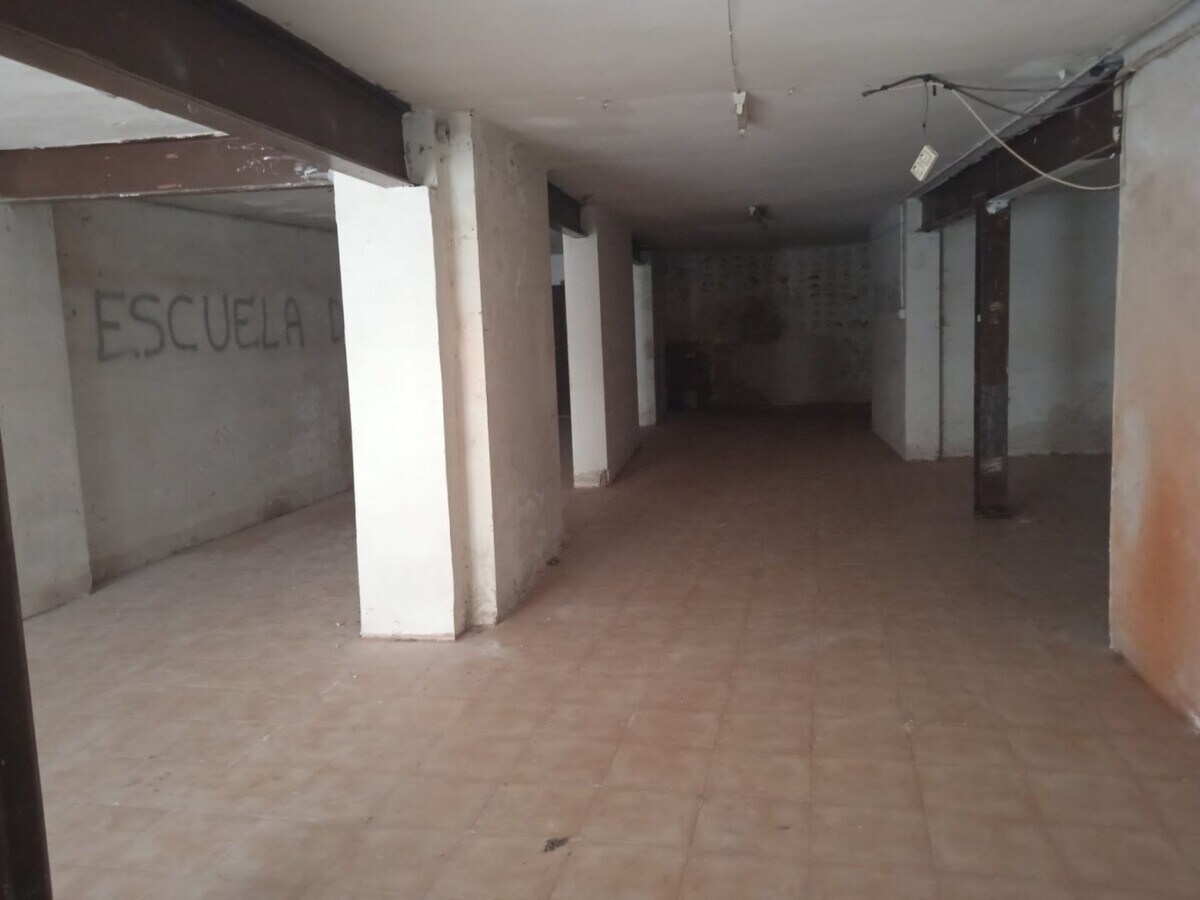 Sant Andreu de la Barca, BAR 08740 - Unit 1 - - Interior Photo - Image 1 of 3