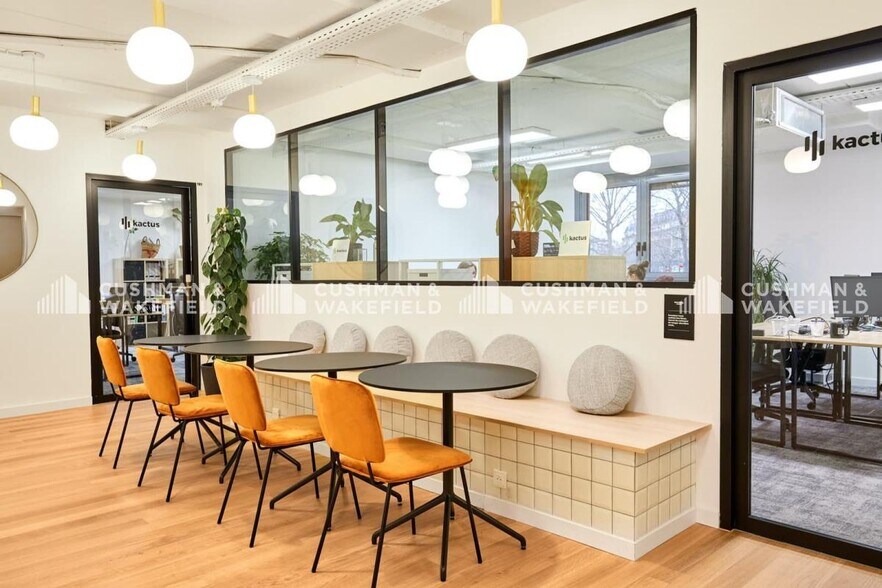 22 Rue René Boulanger, Paris for lease - Interior Photo - Image 2 of 7