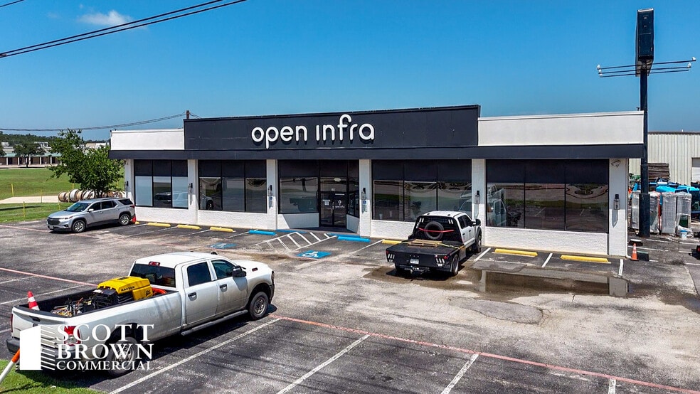 520 N Loop 288, Denton, TX for lease - Building Photo - Image 2 of 19