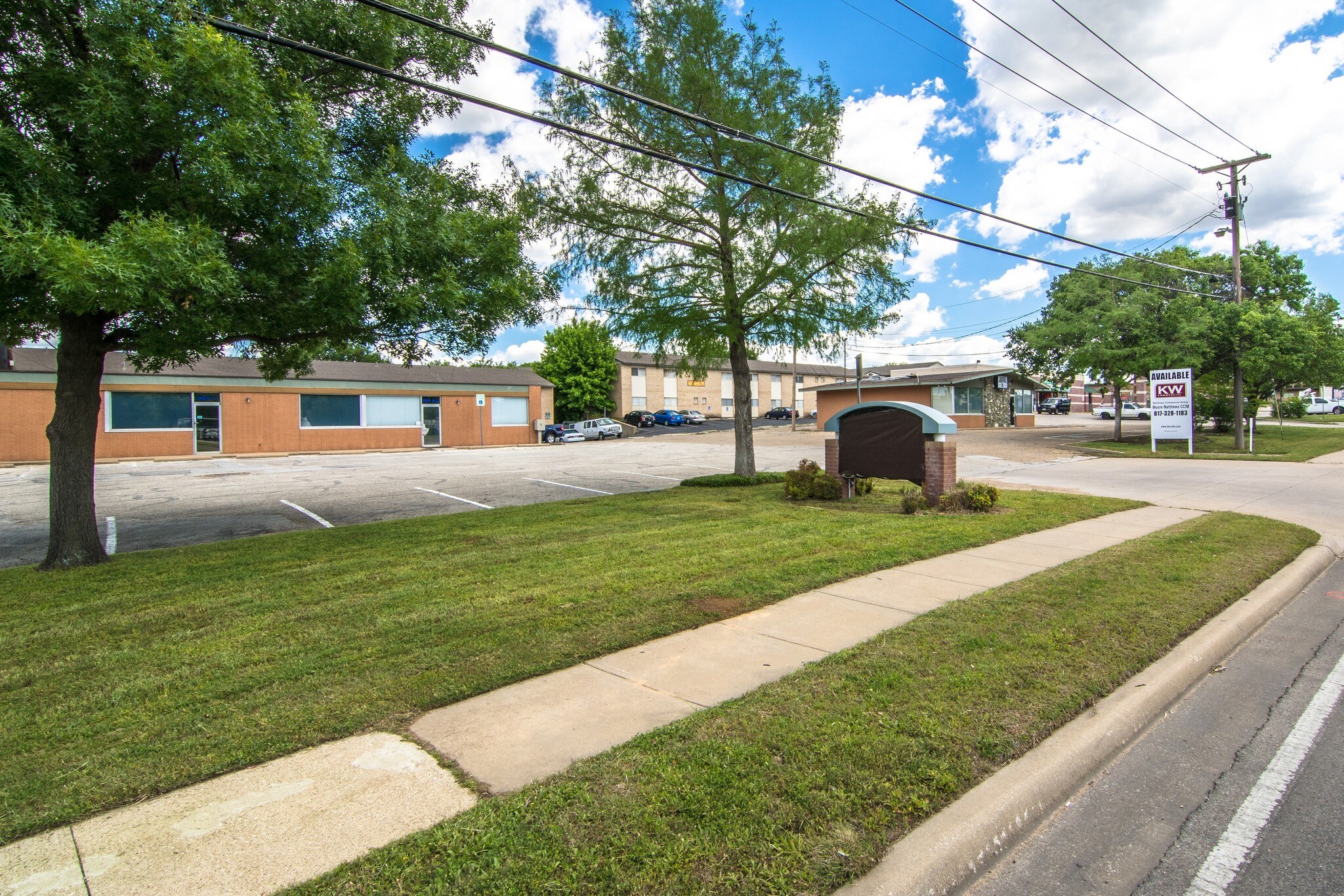 305 E Hurst Blvd, Hurst, TX for sale Building Photo- Image 1 of 1