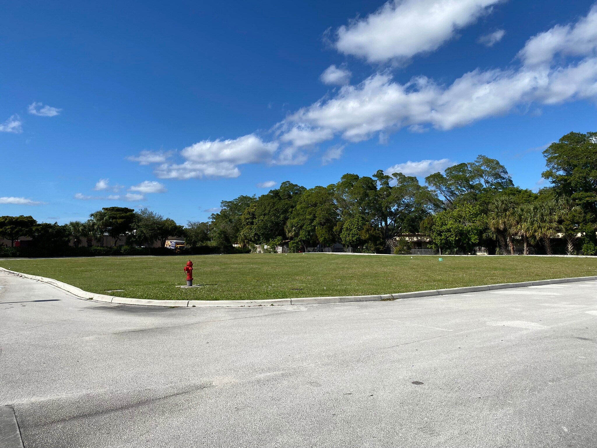 2077 Military, West Palm Beach, FL 33409 Okeechobee & Military Trail