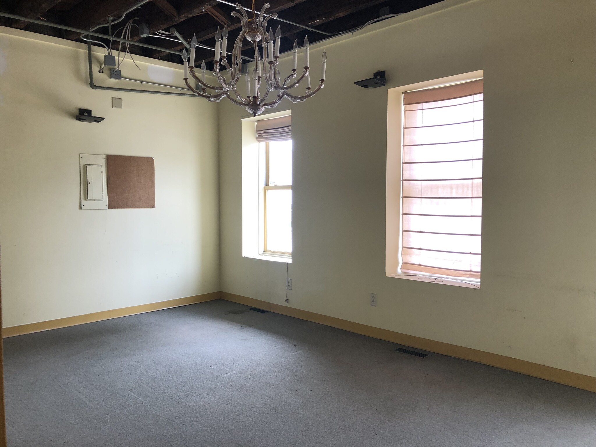 883 Broadway, Albany, NY for lease Interior Photo- Image 1 of 2