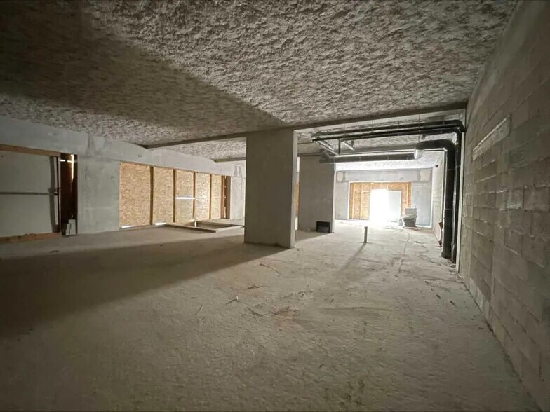 Retail in Bordeaux for lease - Interior Photo - Image 3 of 6