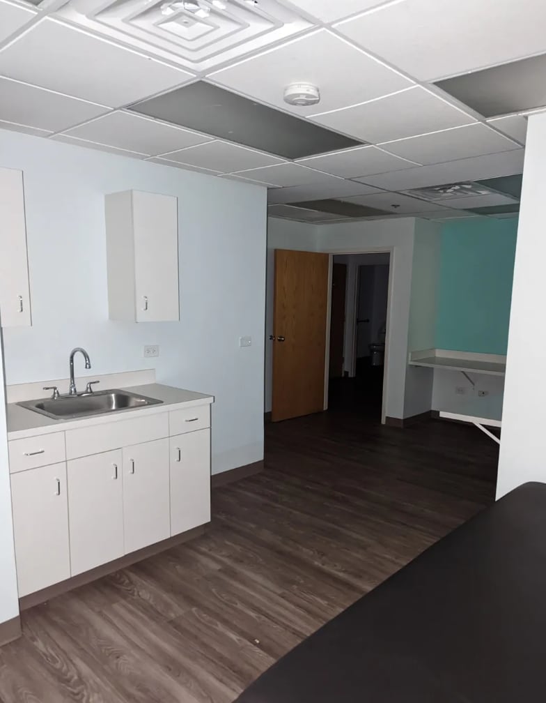 533 W North Ave, Elmhurst, IL for lease Interior Photo- Image 1 of 2