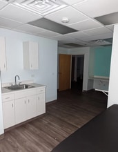 533 W North Ave, Elmhurst, IL for lease Interior Photo- Image 1 of 2