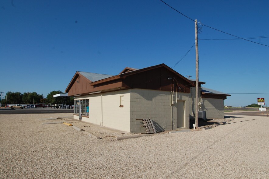 201 W 1st St, Idalou, TX 79329 Office for Sale