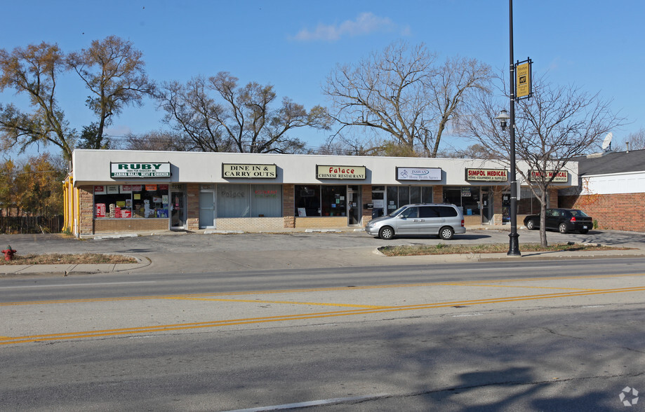 9225-9259 Waukegan Rd, Morton Grove, IL for lease - Primary Photo - Image 1 of 5