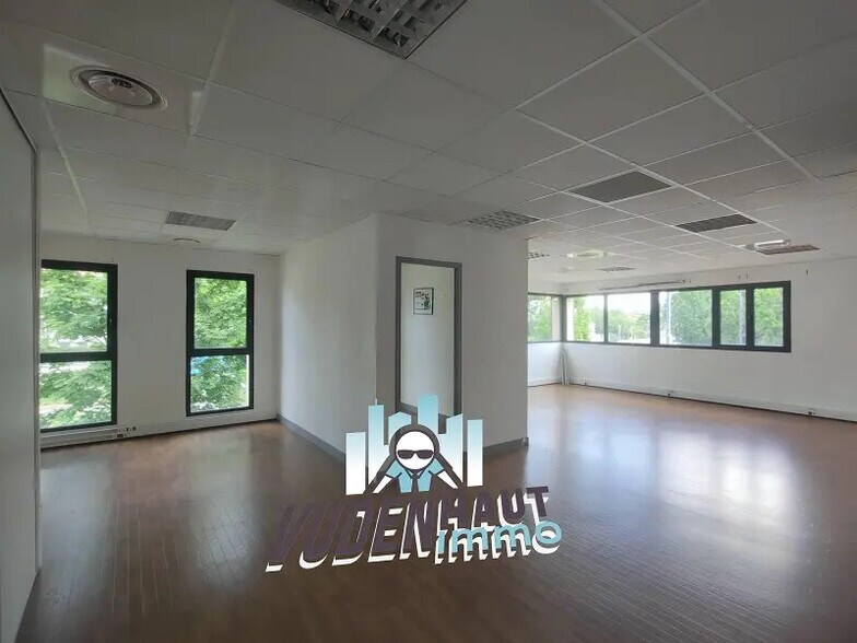 Office in Blagnac for lease - Interior Photo - Image 1 of 9