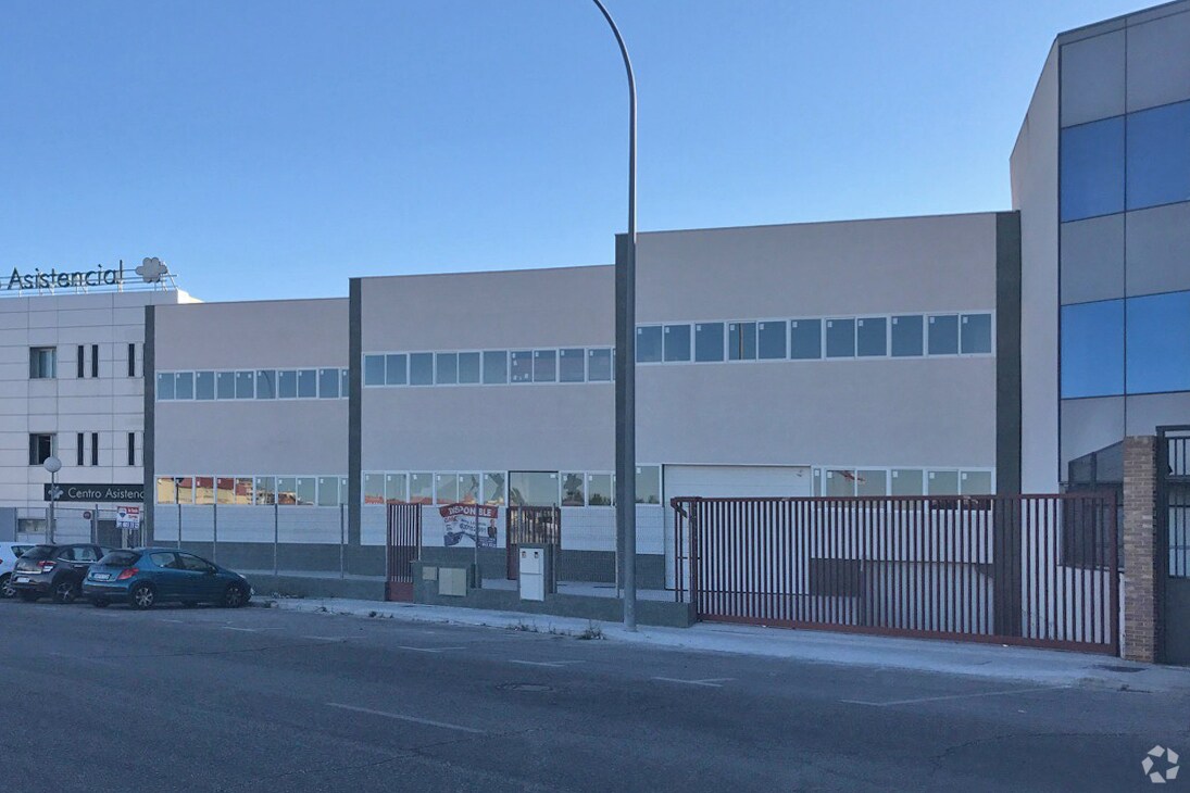 Avenida de la Reguera, 7, Móstoles, Madrid for sale Primary Photo- Image 1 of 4