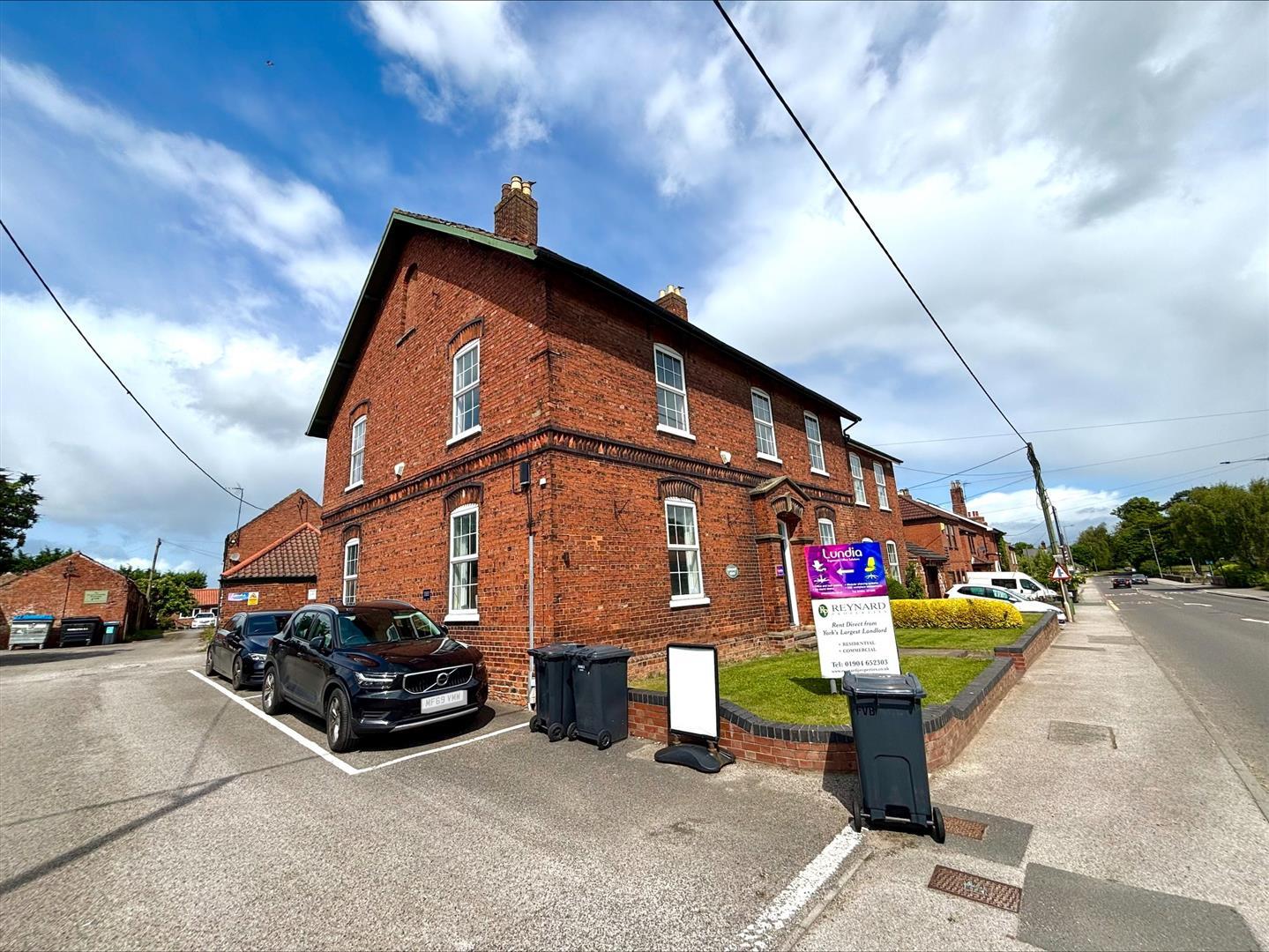 Main St, York for lease Primary Photo- Image 1 of 2