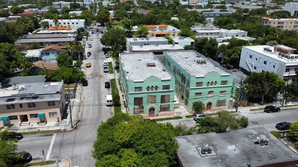 326 SW 13th Ave, Miami, FL for sale - Building Photo - Image 2 of 2