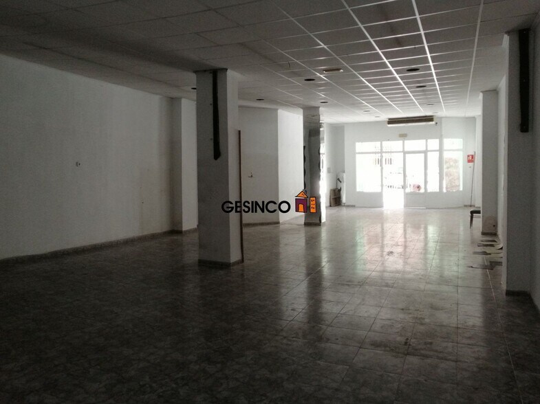 Retail in Ontinyent for lease - Building Photo - Image 1 of 5