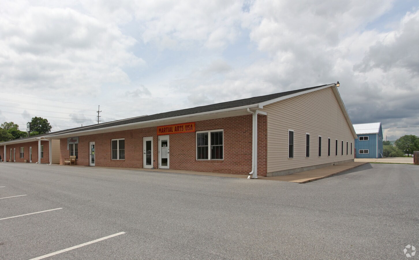 71 Edmond Rd, Kearneysville, WV 25430