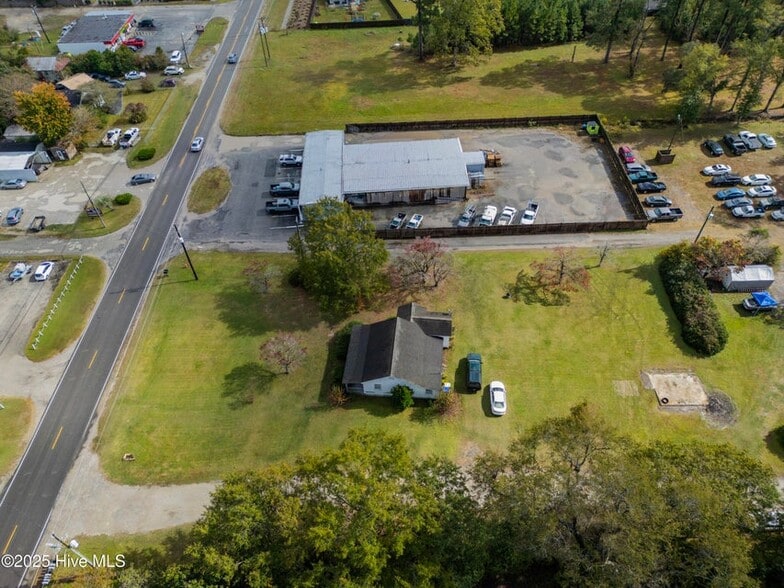 857 Village Rd NE, Leland, NC for sale - Building Photo - Image 2 of 11