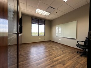 6735 Conroy Windermere Rd, Orlando, FL for lease Interior Photo- Image 2 of 20