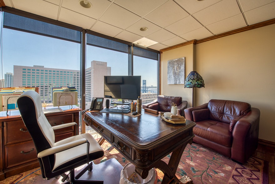 233 E Bay St, Jacksonville, FL for sale - Interior Photo - Image 3 of 92