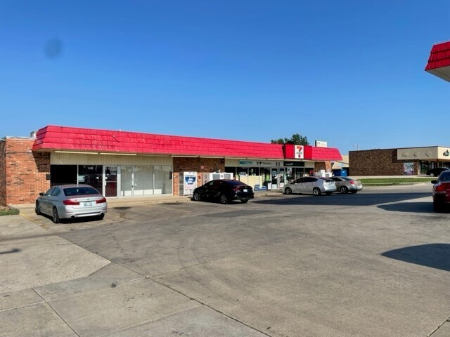 9600-9604 N Council Rd, Oklahoma City, OK for lease Building Photo- Image 1 of 8