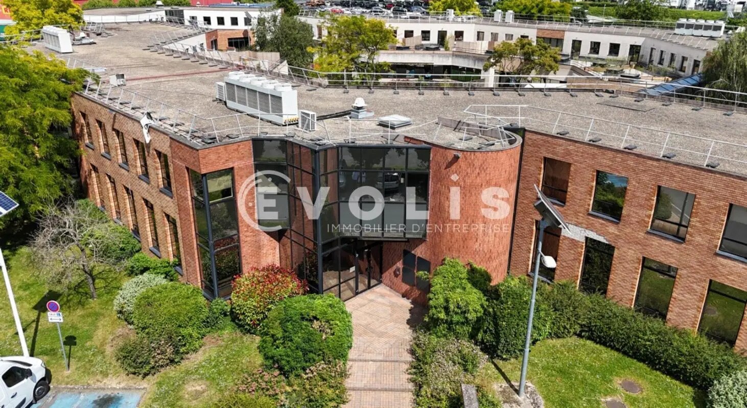 Office in Massy for lease Building Photo- Image 1 of 13