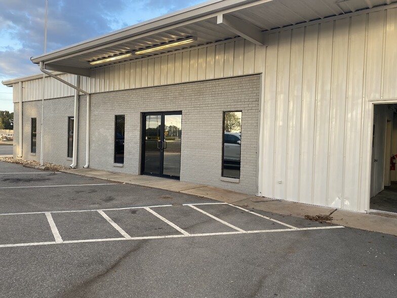 489 Southgate Rd, Dothan, AL for lease - Building Photo - Image 2 of 50