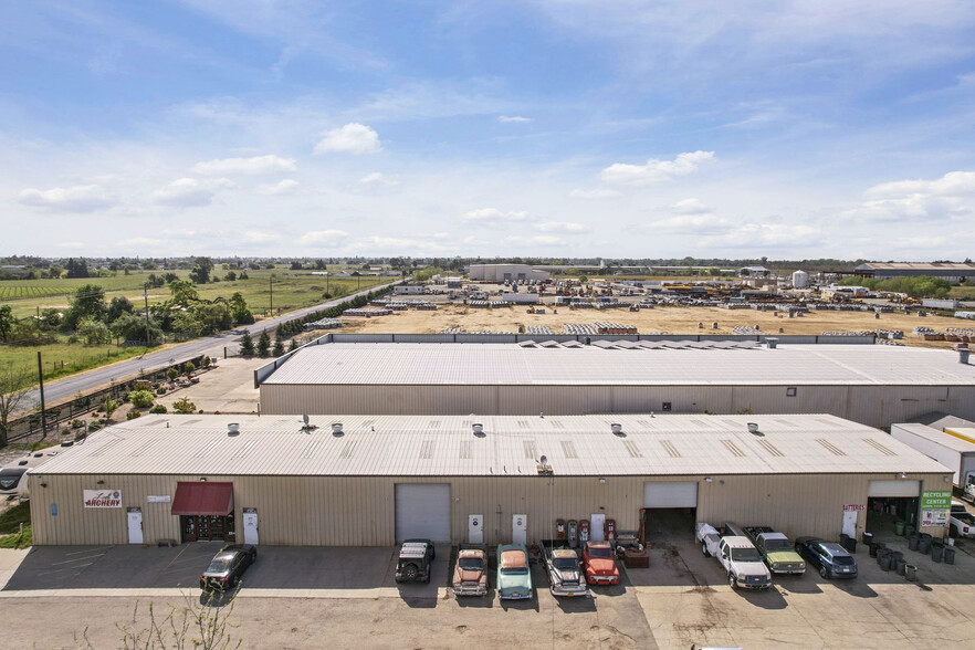 12811 E Brandt Rd, Lockeford, CA for sale - Building Photo - Image 2 of 26