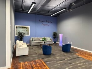 250 Commercial St, Manchester, NH for lease Interior Photo- Image 2 of 11