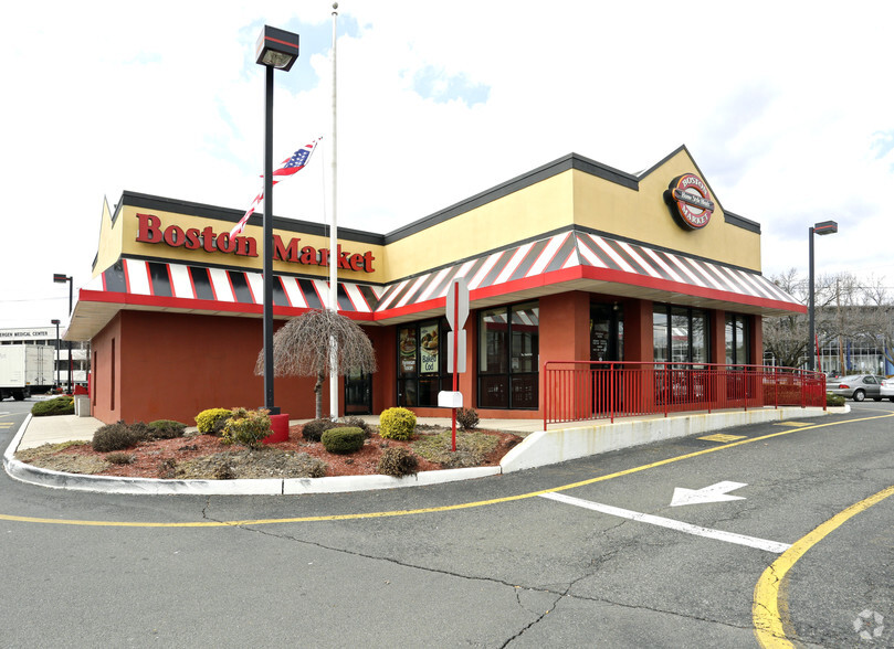 743 S State Route 17, Paramus, NJ for lease - Primary Photo - Image 1 of 4