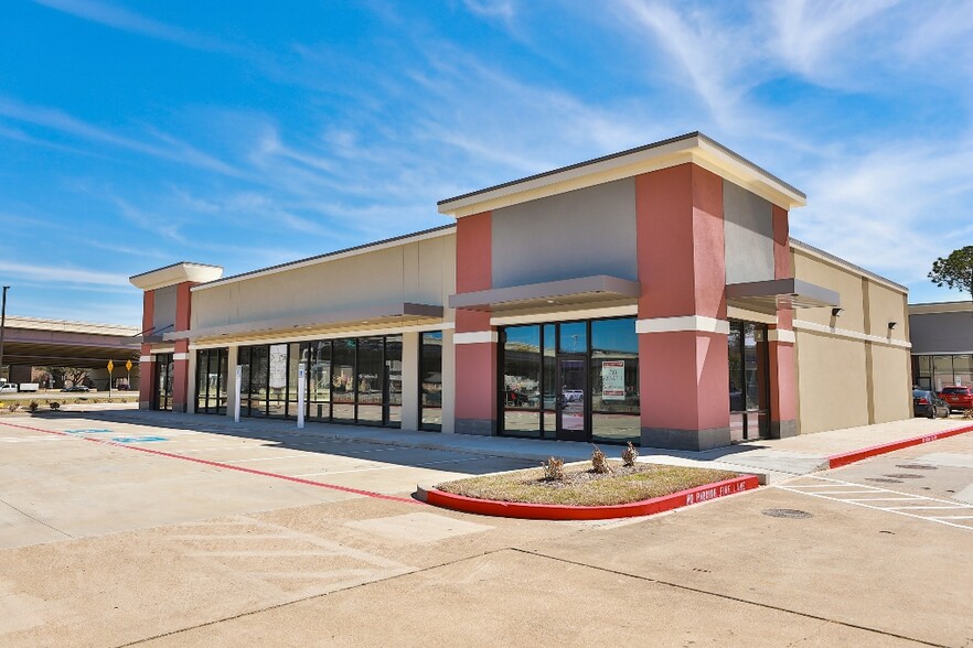 401 This Way St, Lake Jackson, TX for lease - Building Photo - Image 1 of 25