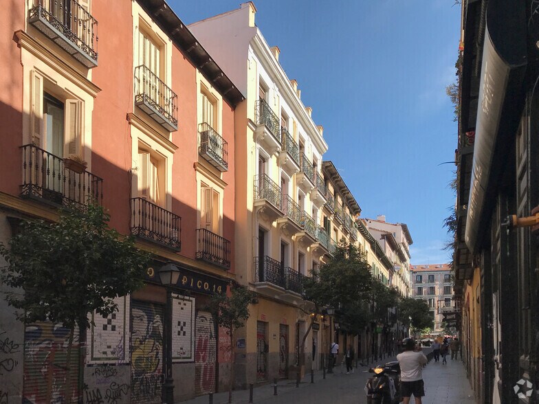 Calle Velarde, 12, Madrid, Madrid for sale - Primary Photo - Image 1 of 1