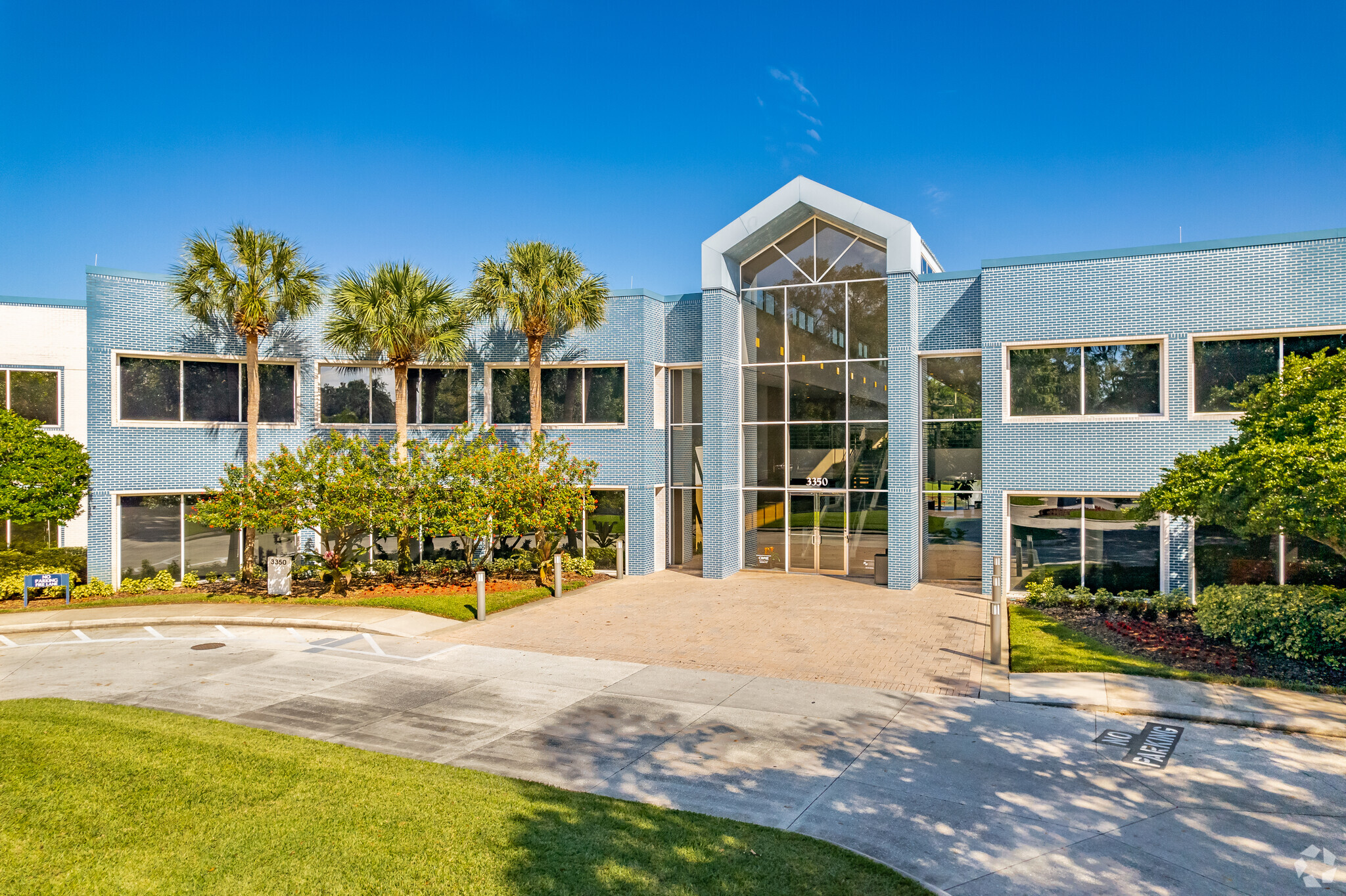 3350 Buschwood Park Dr, Tampa, FL for lease Primary Photo- Image 1 of 18