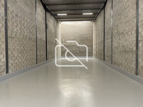 Flex in Noisy-le-Grand for lease Interior Photo- Image 1 of 3