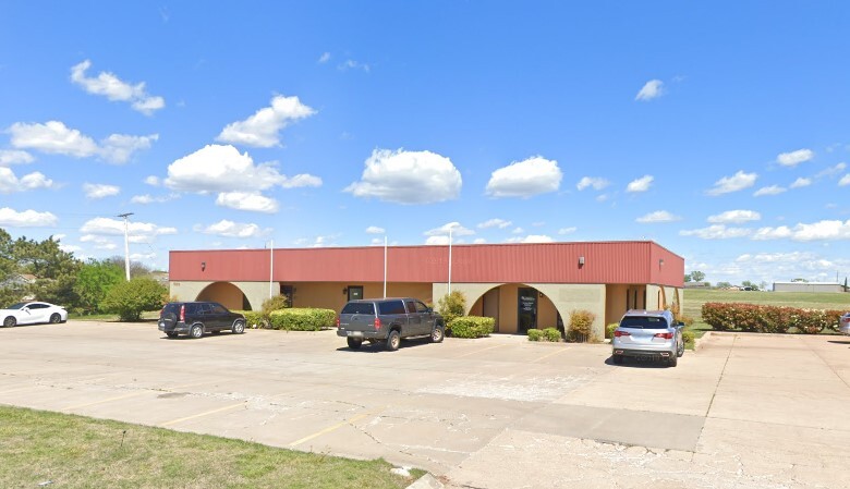 1202 SW 67th St, Lawton, OK for lease Building Photo- Image 1 of 21