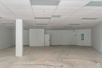 7024-7060 Palmetto Park Rd, Boca Raton, FL for lease Interior Photo- Image 2 of 2