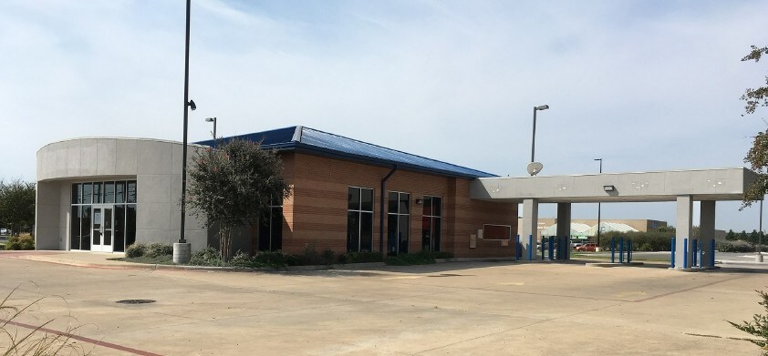3709 N Main St, Taylor, TX for sale - Building Photo - Image 1 of 1