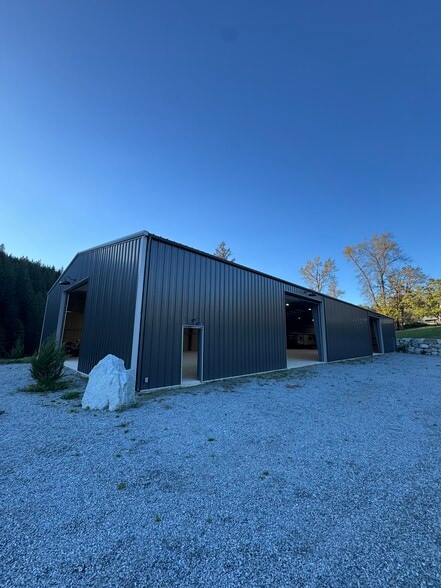 13403 Stave Lake rd, Mission, BC for lease - Building Photo - Image 2 of 9