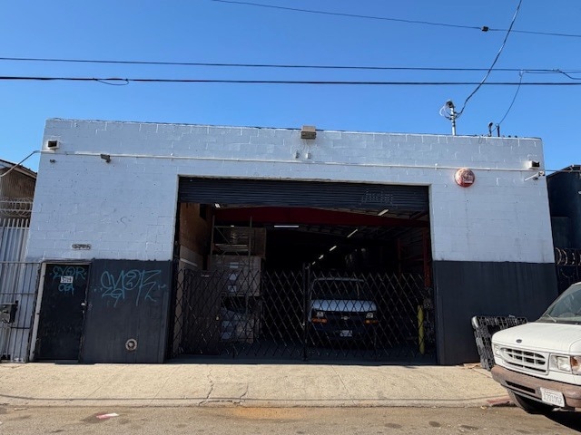 5711-5723 Alba St, Los Angeles, CA for lease Building Photo- Image 1 of 16