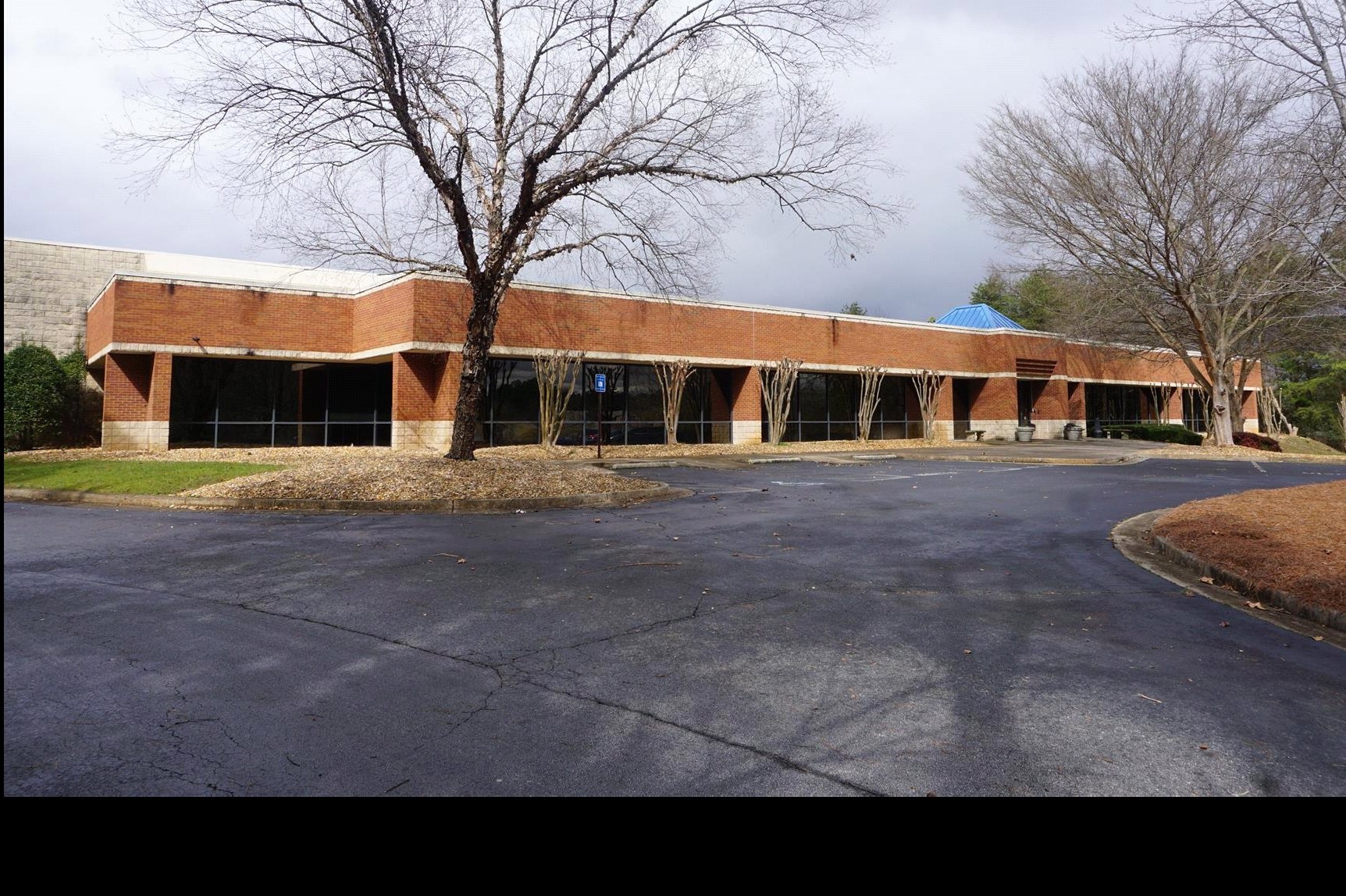 3870 Lakefield Dr, Suwanee, GA for sale Primary Photo- Image 1 of 1