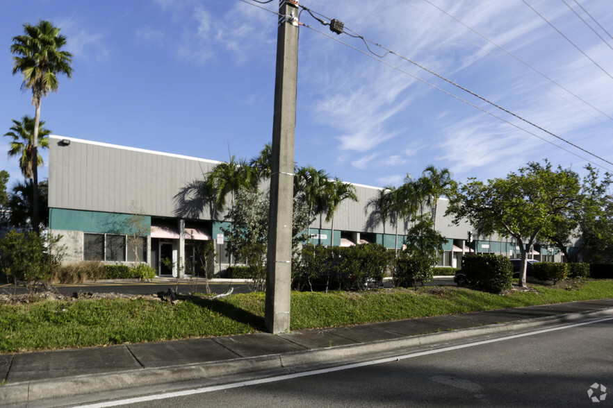 10821-10869 NW 50th St, Sunrise, FL for lease - Building Photo - Image 3 of 16