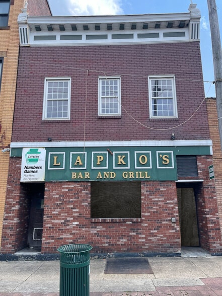 340 E 8th Ave, Homestead, PA for sale - Primary Photo - Image 1 of 1